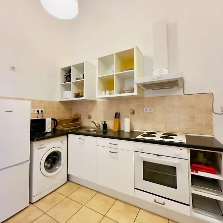 Bright & Peaceful 1Br Apt In Central Budapest - Yellow House 아파트